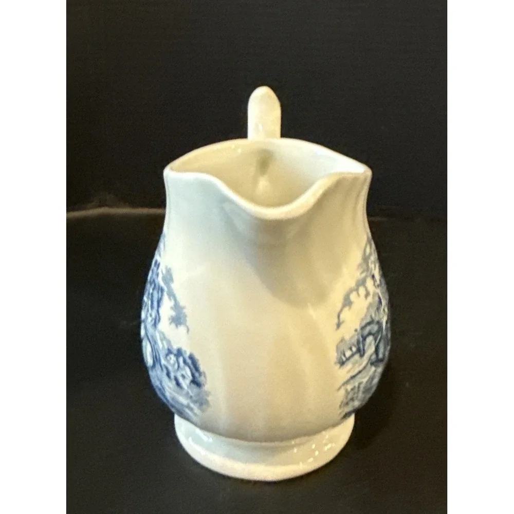 The Georgian Collection Churchill Blue Horse Riding Creamer England Equestrian‎